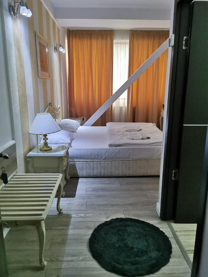 Hotel Nevis Fundeni Bukarest Exterior foto